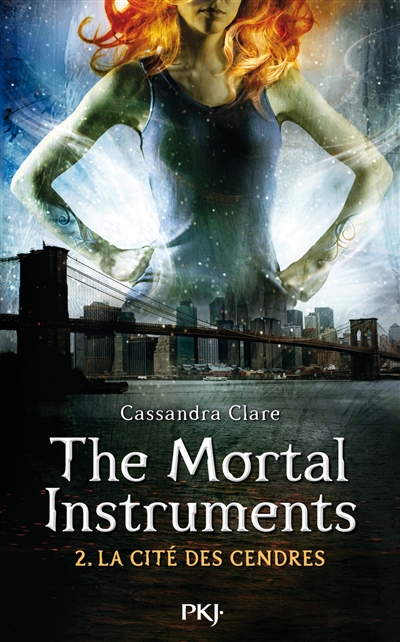 The mortal instruments. 2La cité des cendres : précédemment paru sous le titre La Cité des ténèbres. 2 , L'épée mortelle